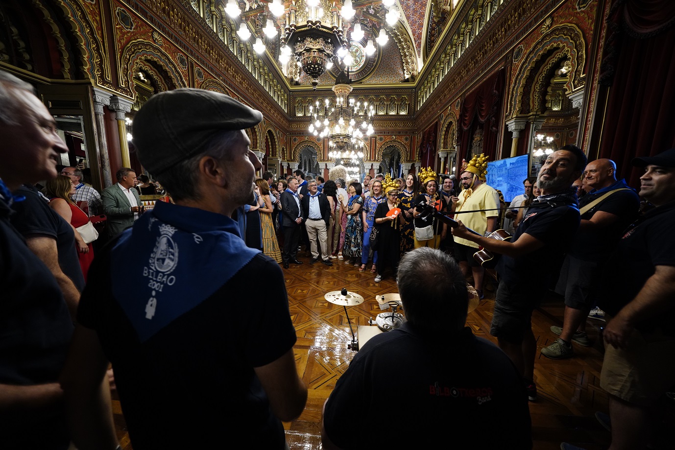 Homenaje que cada año se brinda a personas e instituciones destacadas por su compromiso con Aste Nagusia, en el Salón Árabe del Ayuntamiento de Bilbao.